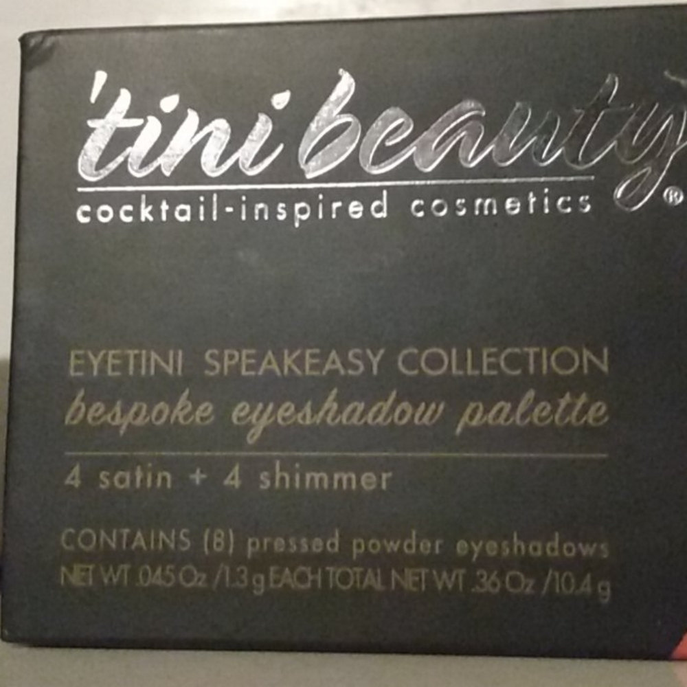 Cosmetics - Picture 8 of 8